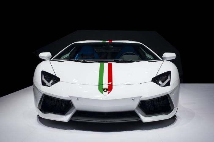 2014 Beijing Motor Show: Lamborghini introduces Aventador LP 700-4 Nazionale